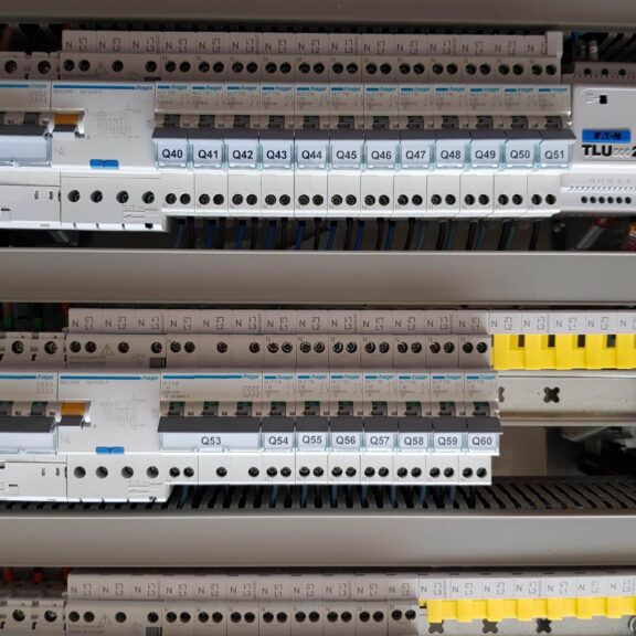 Omegatech : spécialiste tableaux électrique sur Toulouges